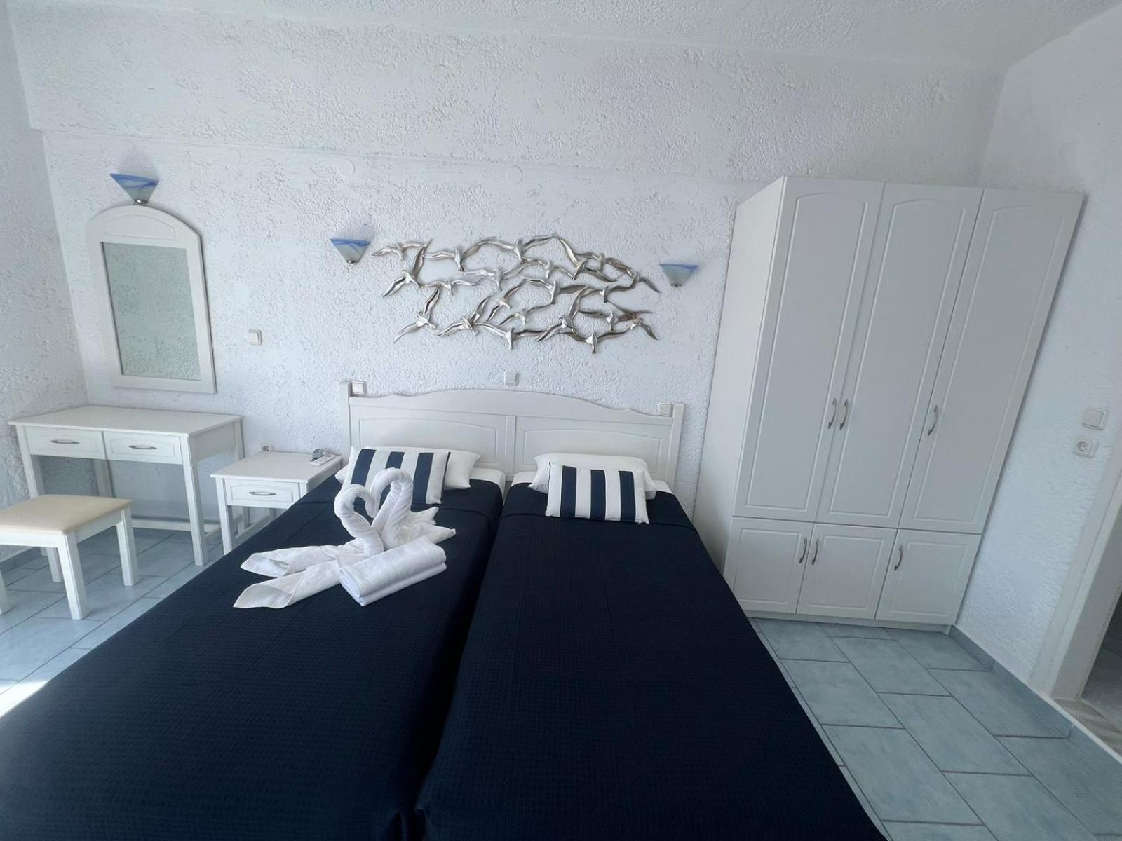 Marinas Studios Livadia  Zimmer foto