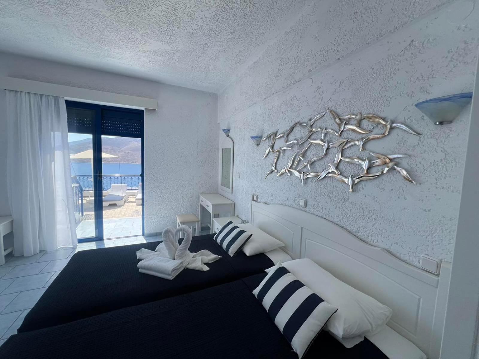 Marinas Studios Livadia  Zimmer foto