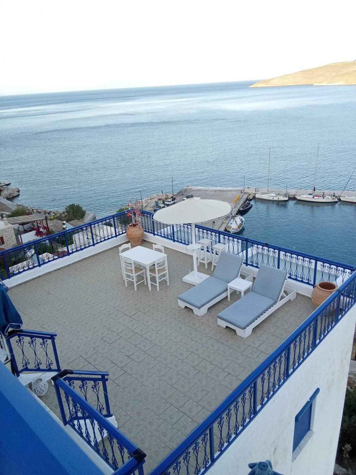 Marinas Studios Livadia  Exterior foto